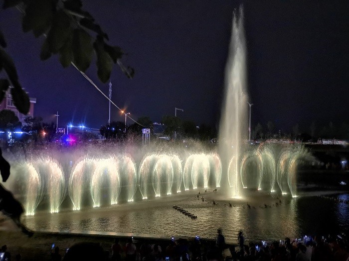 當水景碰上照明，美得一塌糊涂！01